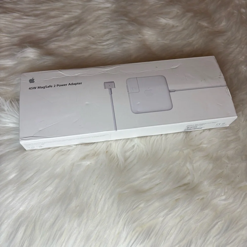 Apple MagSafe 2 Power Adapter in White